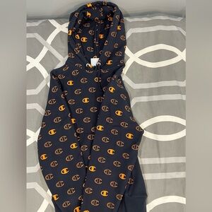 Men’s Champion Sweatshirt, Size XS